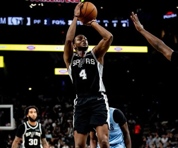 巴恩斯7记三分率<a href=/look/lanqiuzhibo/spurs/ target=_blank class=infotextkey>马刺</a>双杀灰熊 残阵灰熊虽败犹荣